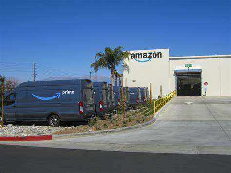 Mantenimiento integral de los 28 centros Delivery Station de Amazon en España